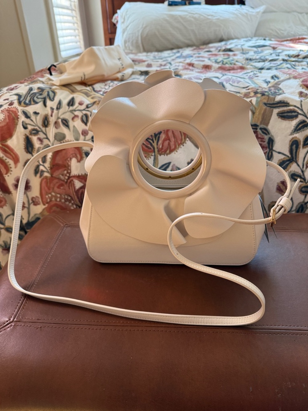 kate spade Cream Floral Ring-Handle Convertible Clutch Bag - Picture 4 of 8